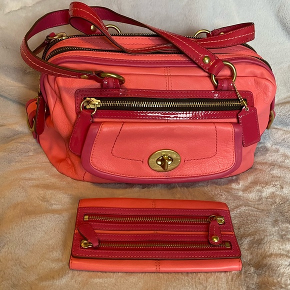 Authentic Coach Bonnie Leather satchel and matching wallet - Picture 2 of 11